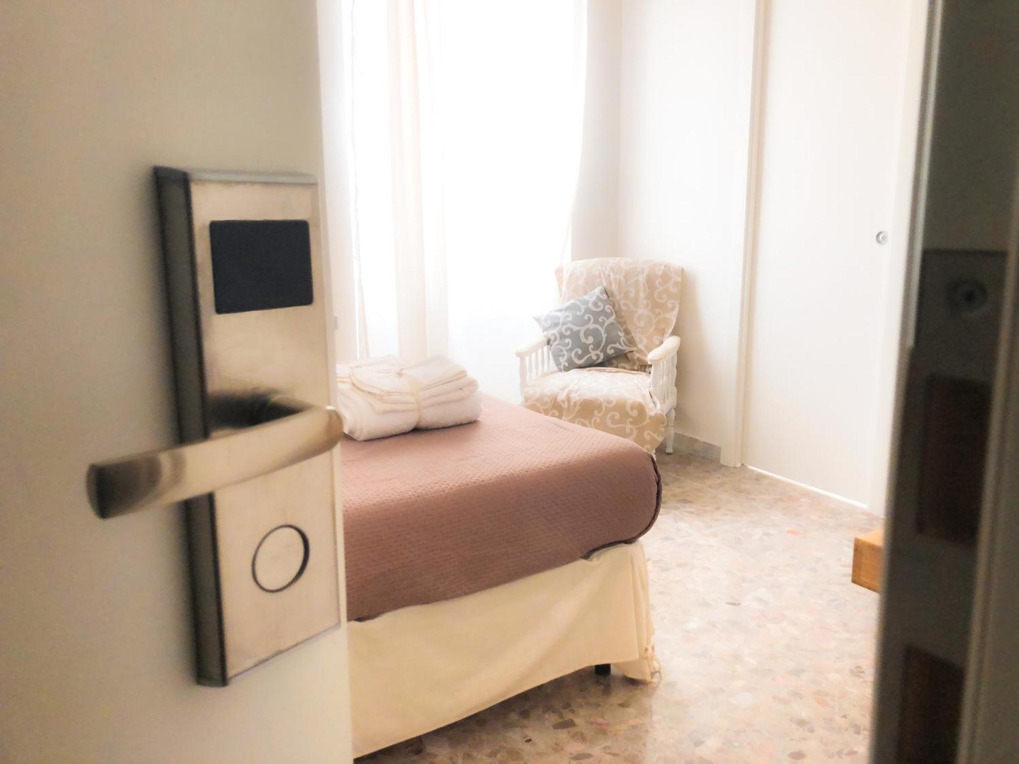 Garbatella House Hotel Roma Ngoại thất bức ảnh